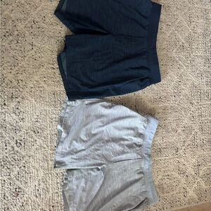 Set of Two Athletic Shorts Linerless (Lululemon)  - Navy Blue and Gray Size L
